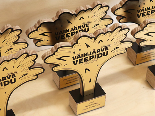 auhinnad - medalid - karikad